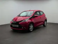 Used Toyota Aygo x-press 69 HP (50 kW) 2016 Red Hatchback