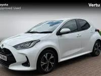Used Toyota Yaris Design 116 HP (85 kW) 2024 Pure white (solid paint) Hatchback
