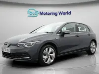 Begagnad VW Golf VIII Style 150 HK (110 kW) 2020 Grå Halvkombi