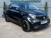 Used Smart ForFour Premium 71 HP (52 kW) 2018 Black Hatchback