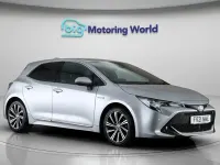 Usado Toyota Corolla Design 122 HP (89 kW) 2021 Prateado Citadino