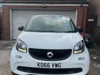 Used Smart ForFour Passion 71 HP (52 kW) 2017 White Hatchback