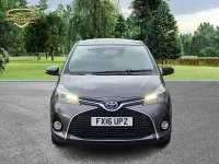 Used Toyota Yaris 100 HP (73 kW) 2016 Grey Hatchback