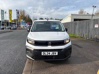 Second-hand Vauxhall Combo 100 CP (73 kW) 2024 Alb Van