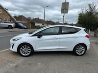 Used Ford Fiesta Titanium 100 HP (73 kW) 2017 White Hatchback