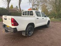 Used Toyota HiLux Active 150 HP (110 kW) 2021 White Pickup