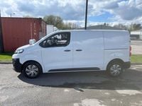 Used Citroën Dispatch 105 HP (77 kW) 2023 White MPV