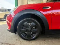 Begagnad Mini Cooper Hatch 2018 Röd Halvkombi