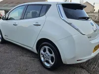 Used Nissan Leaf Acenta 80 kW (109 HP) 2015 White Hatchback