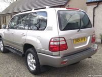 Used Toyota Land Cruiser 201 HP (147 kW) 2004 SUV