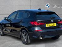 Usado BMW 116 Sport Line 116 CV (85 kW) 2023 Negro Utilitario