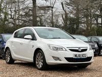 Used Vauxhall Astra 115 HP (84 kW) 2011 White Hatchback