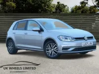 Used VW Golf VII SE 110 HP (80 kW) 2018 Silver Hatchback