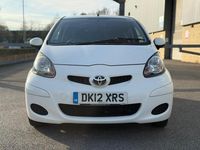 Begagnad Toyota Aygo 2012 Vit Halvkombi