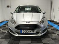Używany Ford Fiesta Style 2018 Srebrny Hatchback