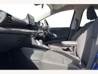 Second-hand Toyota Yaris Hybrid Design 116 CP (85 kW) 2022 Albastru Hatchback