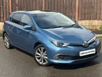 Used Toyota Auris 112 HP (82 kW) 2015 Blue Hatchback