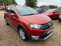 Used Dacia Sandero Lauréate 90 HP (66 kW) 2015 Red Hatchback