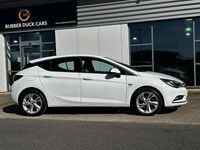 Used Vauxhall Astra SRi 150 HP (110 kW) 2017 White Hatchback