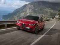 New Alfa Romeo Giulia 276 HP (202 kW) 2026 Red Sedan