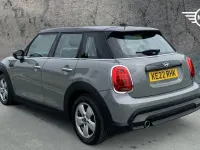 Gebraucht Mini Cooper Classic 134 PS (98 kW) 2022 Grau Kleinwagen