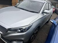 Used MG ZS Exclusive 106 HP (77 kW) 2018 Silver Hatchback