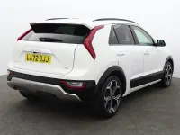Used Kia Niro 139 HP (102 kW) 2022 White SUV