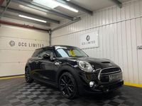 Begagnad Mini Cooper S Hatch 192 HK (141 kW) 2018 Svart Halvkombi
