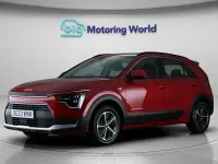 Gebraucht Kia Niro 139 PS (102 kW) 2023 Rot SUV
