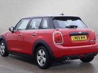 Used Mini Cooper Classic 136 HP (100 kW) 2019 Red Hatchback