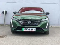 Used Peugeot e-308 Allure 114 kW (156 HP) 2024 Green Hatchback