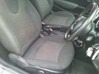 Begagnad Mini Cooper Cabriolet 2009 Vit Cab