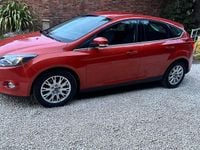 Used Ford Focus Titanium 115 HP (84 kW) 2011 Orange Hatchback