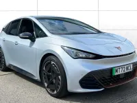 Usado Cupra Born e-Boost 169 kW (230 CV) 2022 Plateado Utilitario