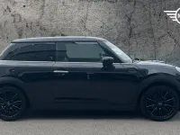 Usado Mini Cooper Exclusive 134 HP (98 kW) 2023 Preto Citadino