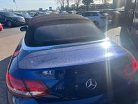 Usado Mercedes C200 AMG line 2017 Azul Cabrios