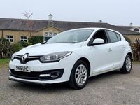 Used Renault Mégane III Dynamique 110 HP (80 kW) 2015 White Hatchback