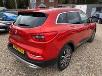 Used Renault Kadjar Version S 115 HP (84 kW) 2019 Red SUV