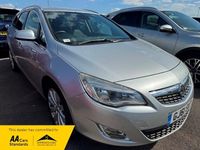 Usado Vauxhall Astra 2011 Plateado Familiar