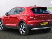 Used Volvo XC40 Momentum 163 HP (119 kW) 2020 Red SUV