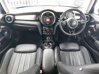 Used Mini Cooper S Comfort 192 HP (141 kW) 2019 Black Hatchback