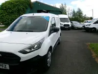 Gebraucht Ford Transit Connect 75 PS (55 kW) 2021 Weiß Van / Kleinbus