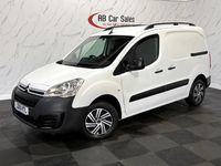 Used Citroën Berlingo 100 HP (73 kW) 2018 White MPV