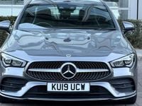 Usado Mercedes CLA220 AMG line 190 HP (139 kW) 2019 Cinzento Sedan