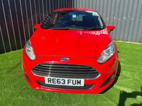 Used Ford Fiesta Zetec 100 HP (73 kW) 2014 Red Hatchback