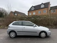 Usado Seat Ibiza Stylance 75 HP (55 kW) 2006 Cinzento Citadino