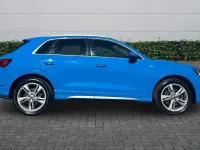 Używany Audi Q3 S-Line 2018 Niebieski SUV