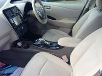 Begagnad Nissan Leaf 80 kW (109 HK) 2011 Halvkombi