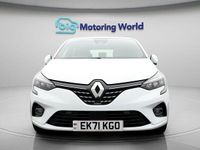 Used Renault Clio V Version S 90 HP (66 kW) 2021
