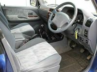 Used Toyota Land Cruiser 123 HP (90 kW) 2000 SUV